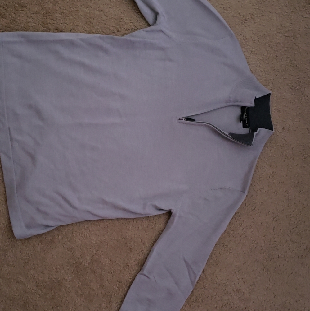 Sweater with collar